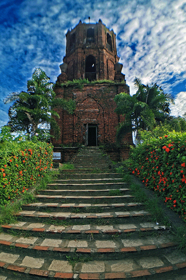 Bantay_Bell_Tower_Ilocos_Sur1 Vigan with CarAndDriverManila